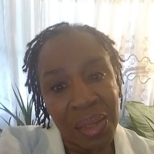 Meet your Posher, Constance